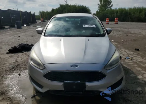 2017 Ford Focus Se z USA, uszkodzony, nr VIN 1FADP3F24HL228848